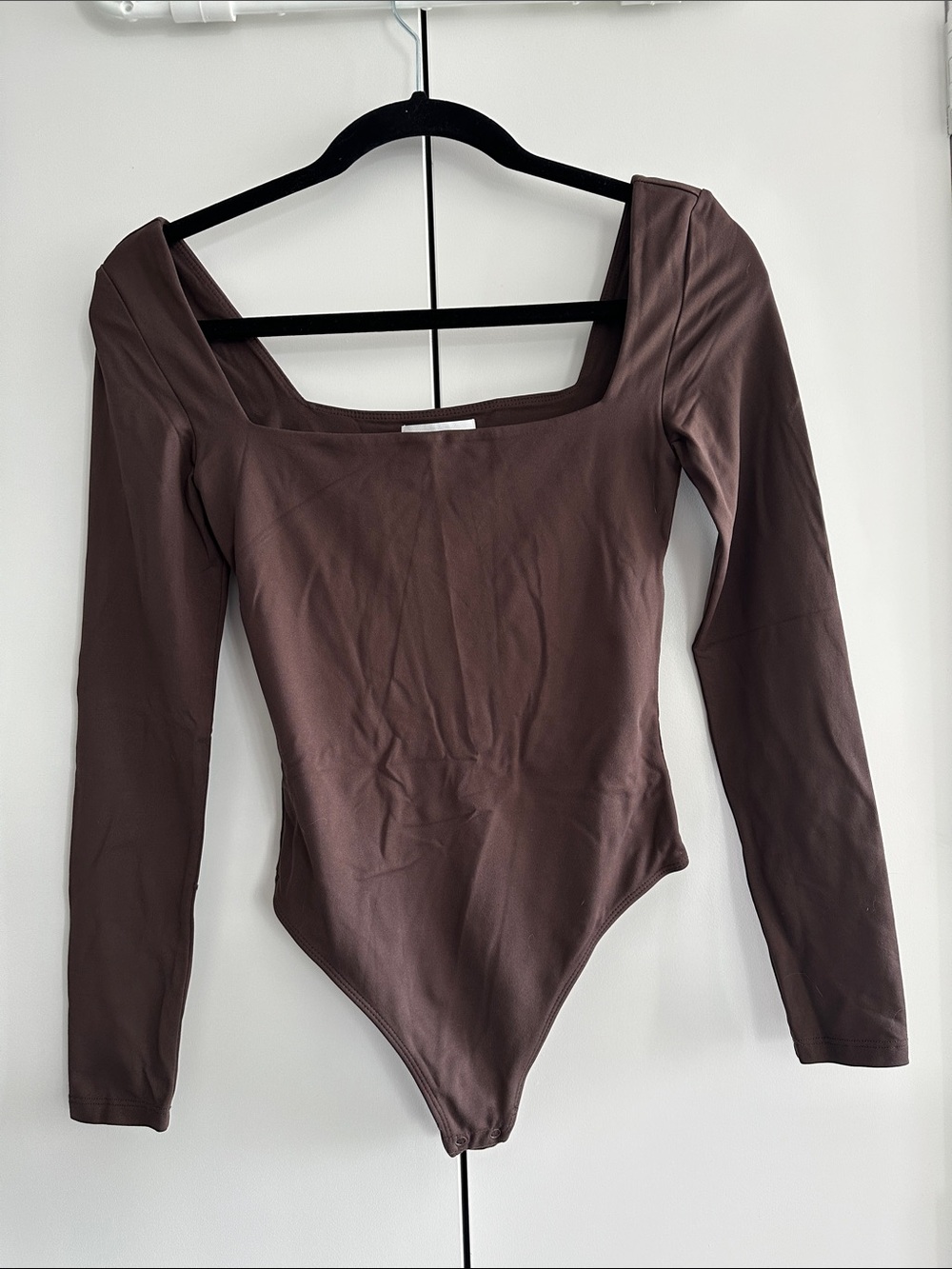 Aritzia Babaton Square Neck Long Sleeve Bodysuit